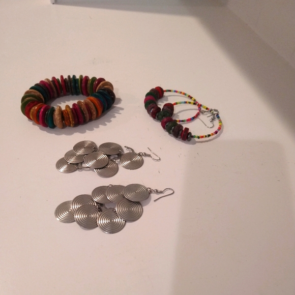 Colorful jewelry combo - Picture 5 of 5